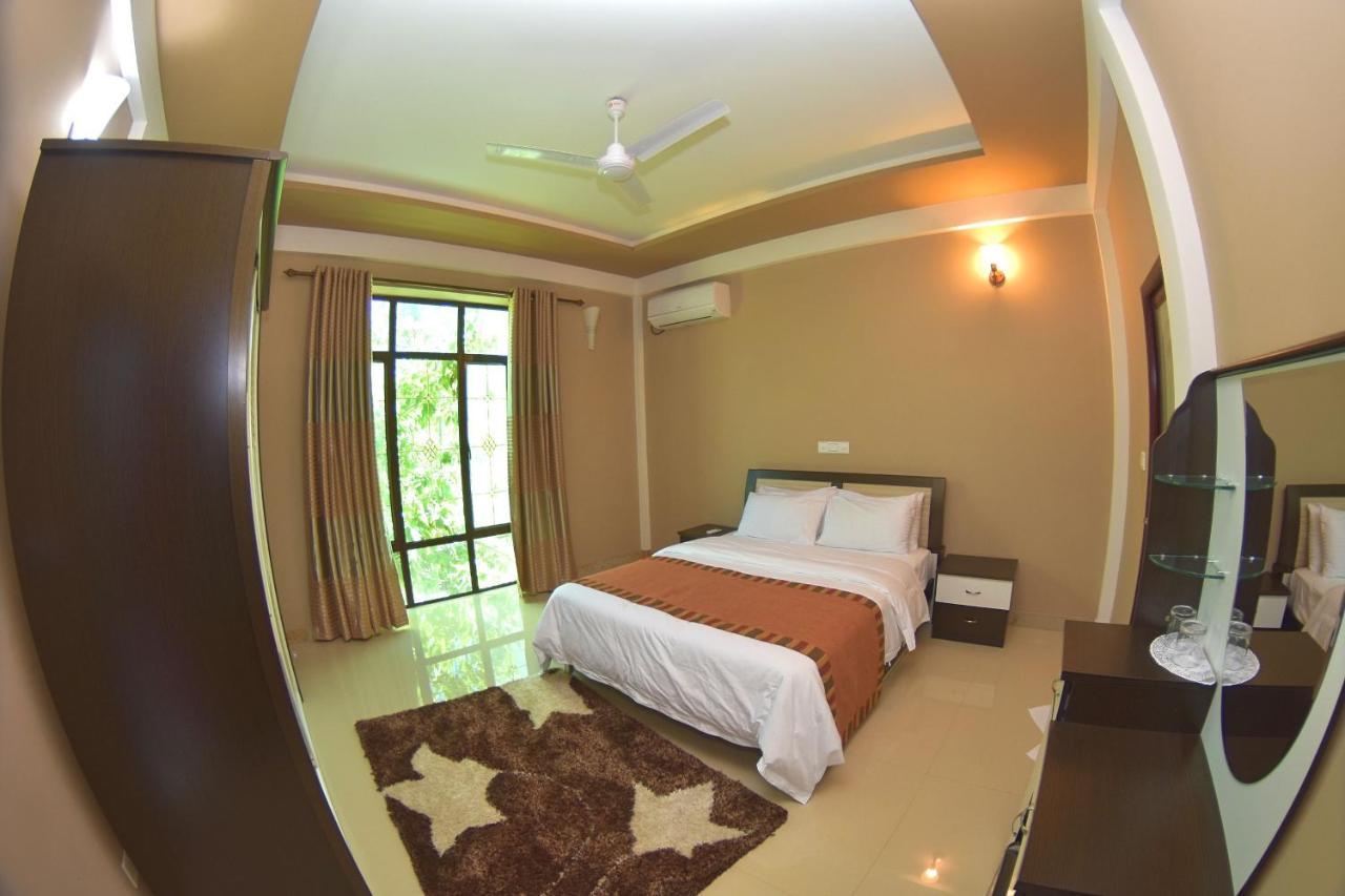 Calyx Grand Fuvahmulah Hotel Ngoại thất bức ảnh