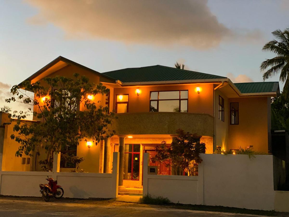 Calyx Grand Fuvahmulah Hotel Ngoại thất bức ảnh